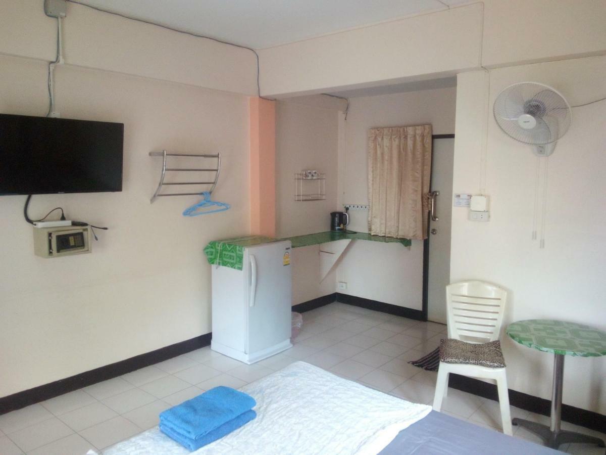 M & A Guesthouse Hua Hin Exterior photo